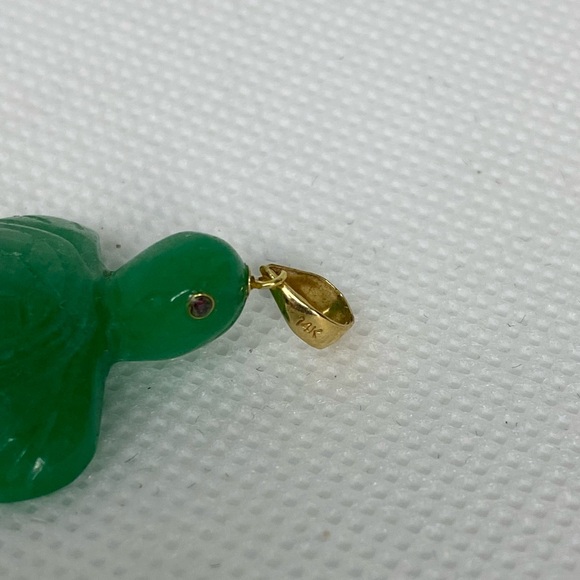 14K Gold Natural Jade Handcarved Turtle With Ruby Eyes Pendant - Picture 6 of 6